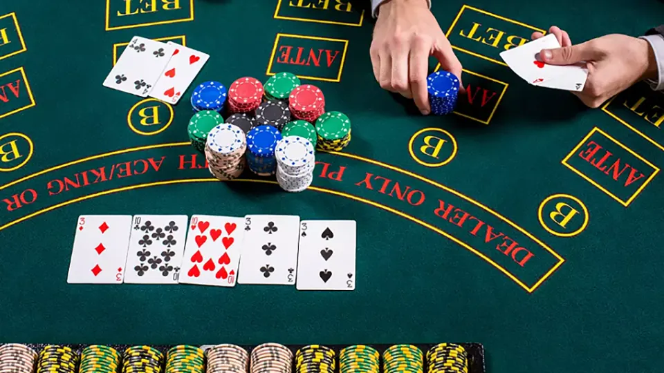 Cách chọn bàn chơi Poker