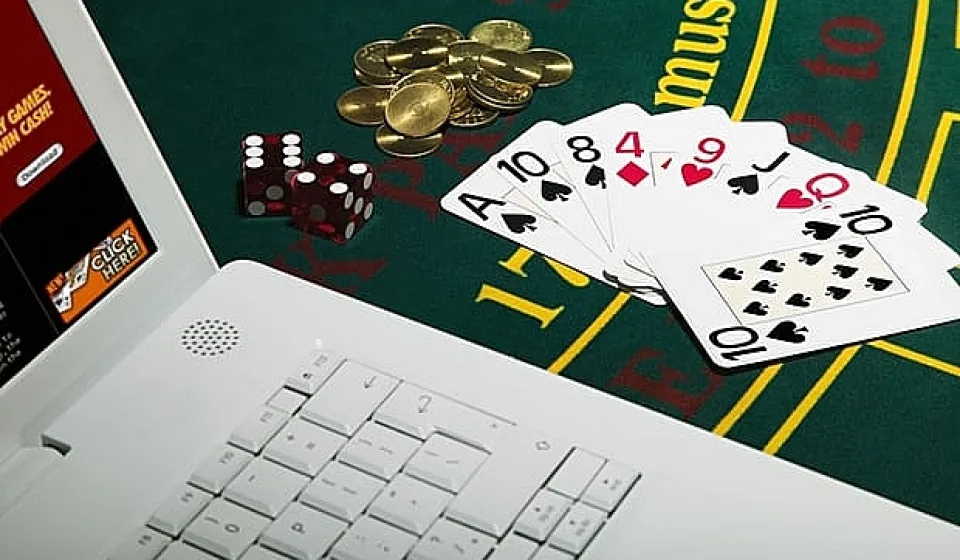 Chiến Thuật Chơi Poker Online